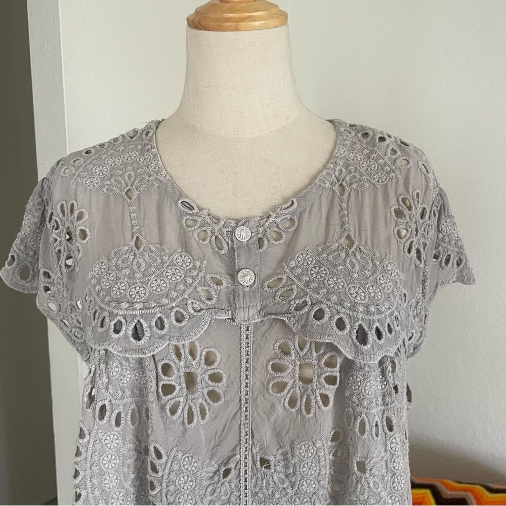 Johnny Was Marietta Cap Sleeve Eyelet Blouse - Picture 6 of 11